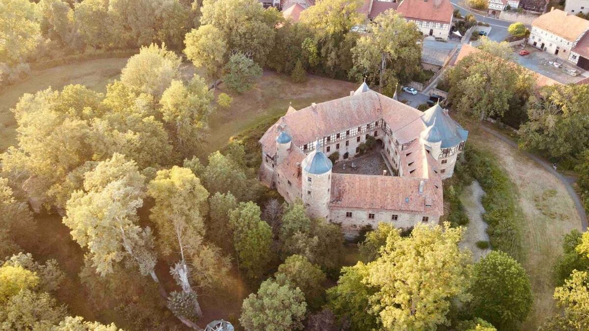 Urlaub Im Wasserschloss Irmelshausen Hochheim Buitenkant foto